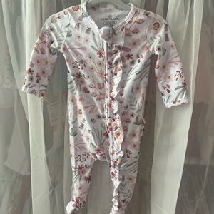 Caden Lane Pink and White Floral Footies